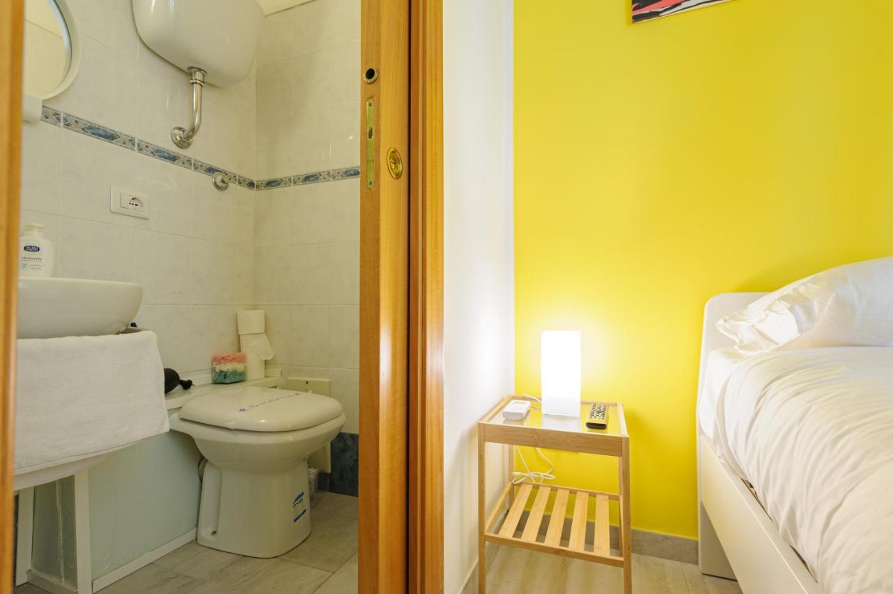Via Aniello Falcone 72B Naples Extérieur photo